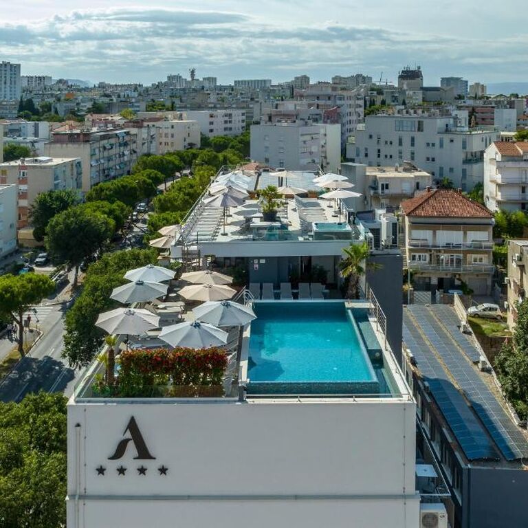 Art Hotel&Art Annex building