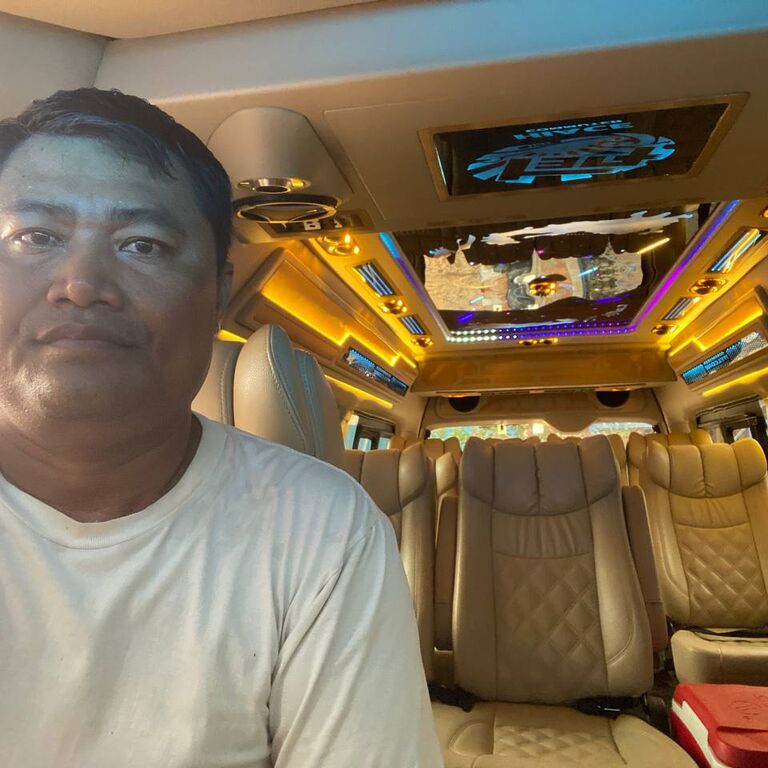 P Khan Driver and Tour