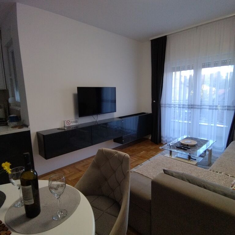 Splendid J&R apartment