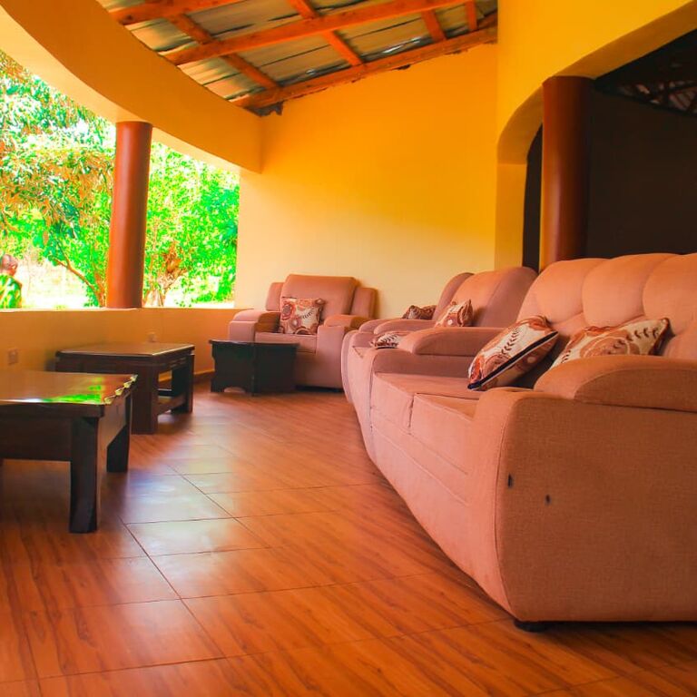 Winny Safaris Africa