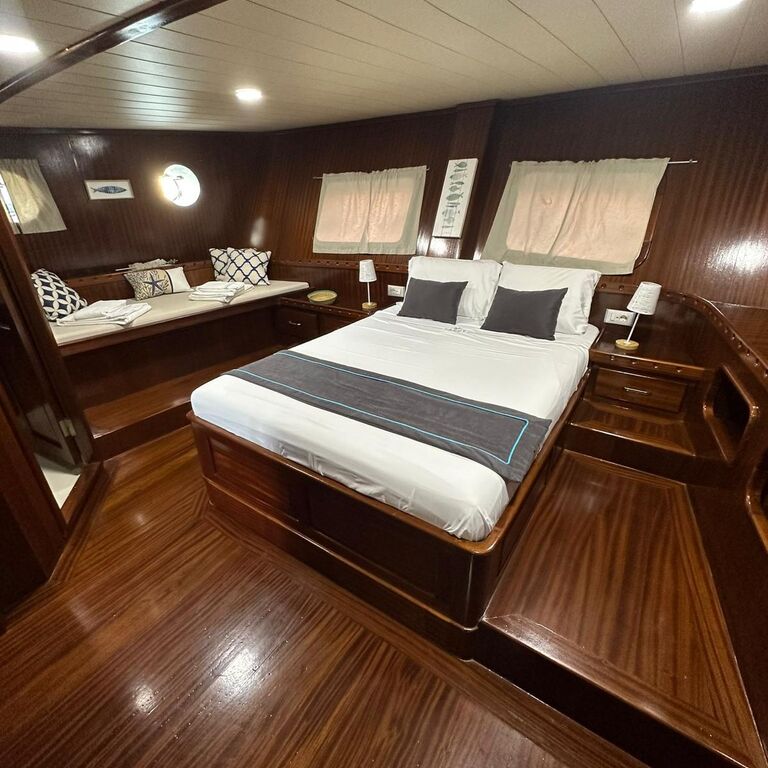 Yacht Boutique