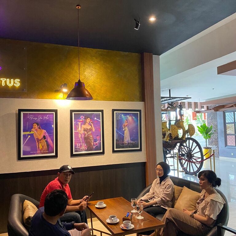 Crystal Lotus Hotel