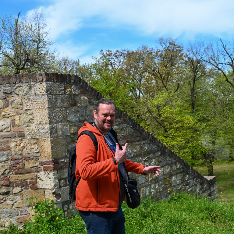 Darko tourist guide