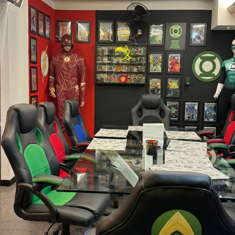 Super Heroes Steakhouse