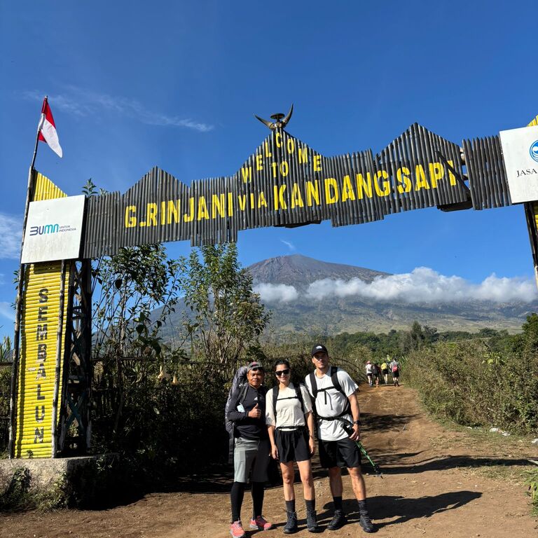 Dhyns Rinjani Hiking