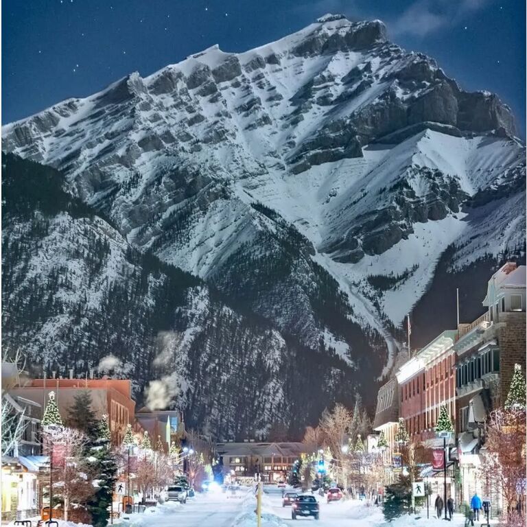 Moraine Lake Louise Shuttle