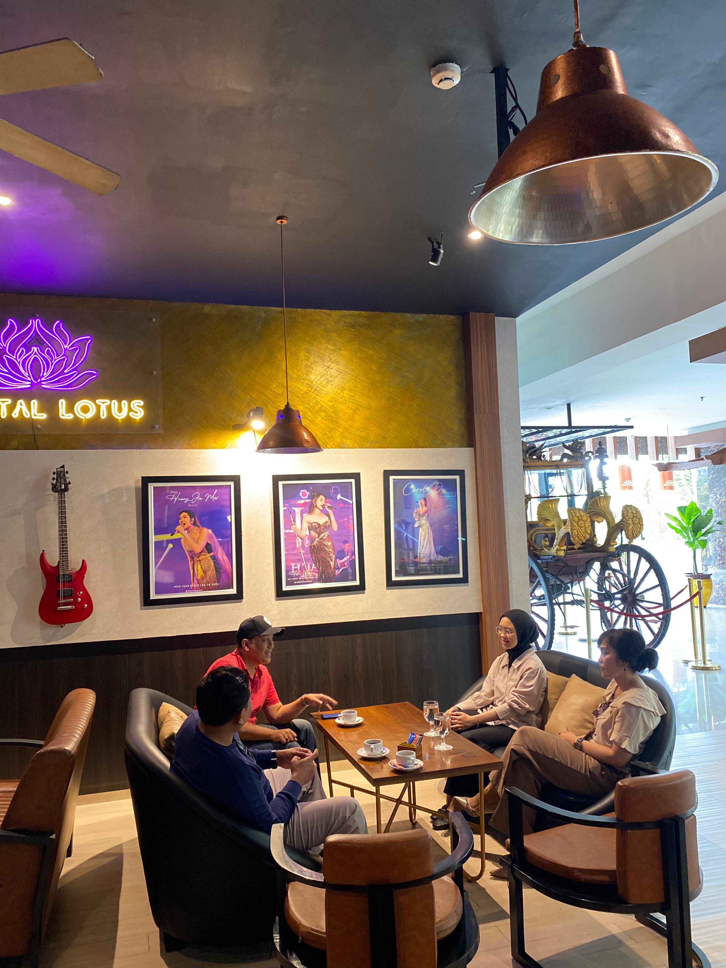 Crystal Lotus Hotel