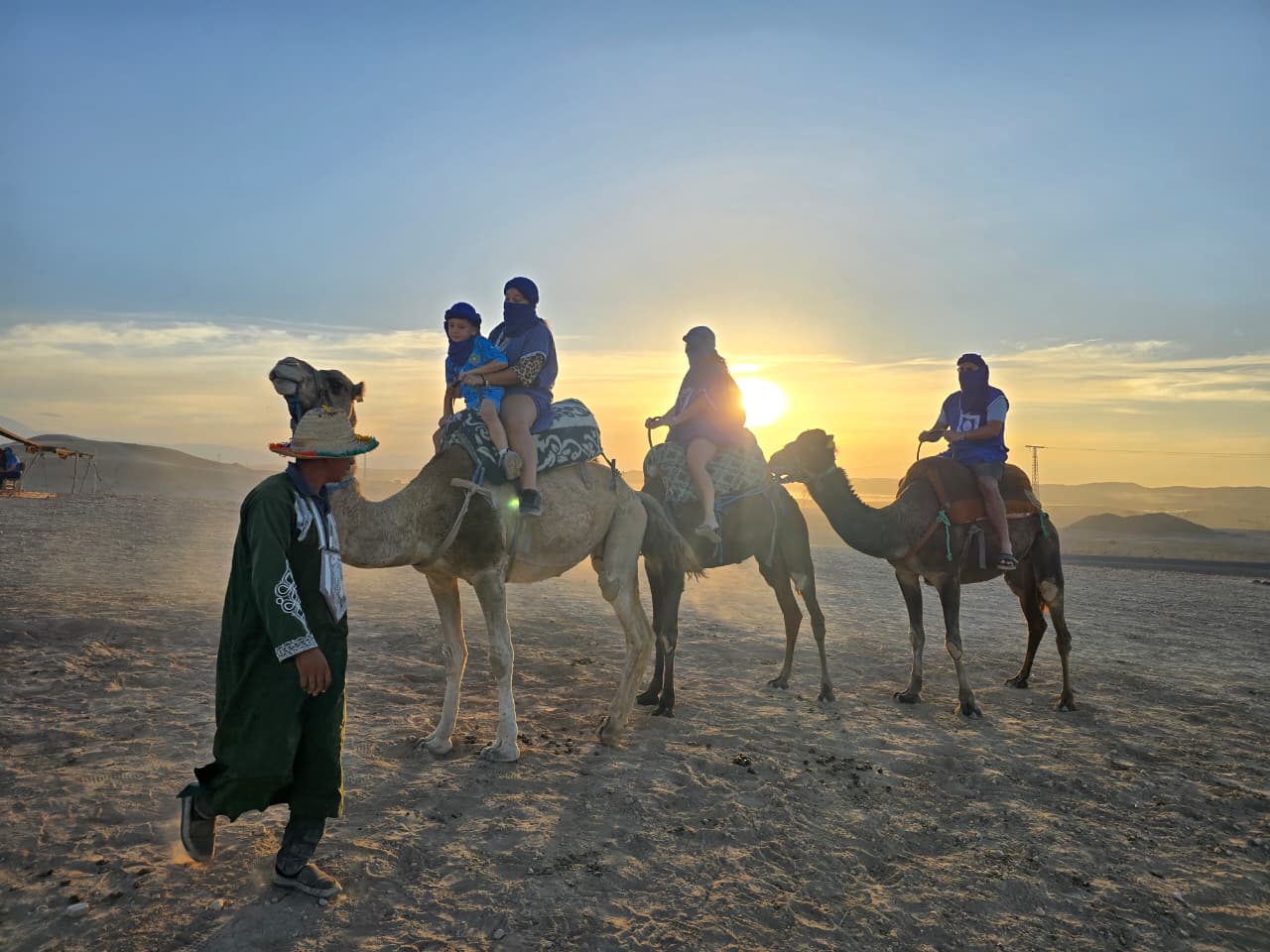 Tiziri Travel
