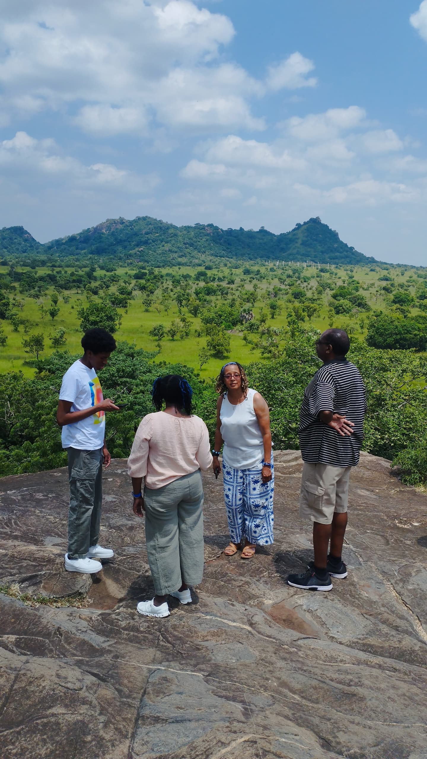 Kadelo Travels