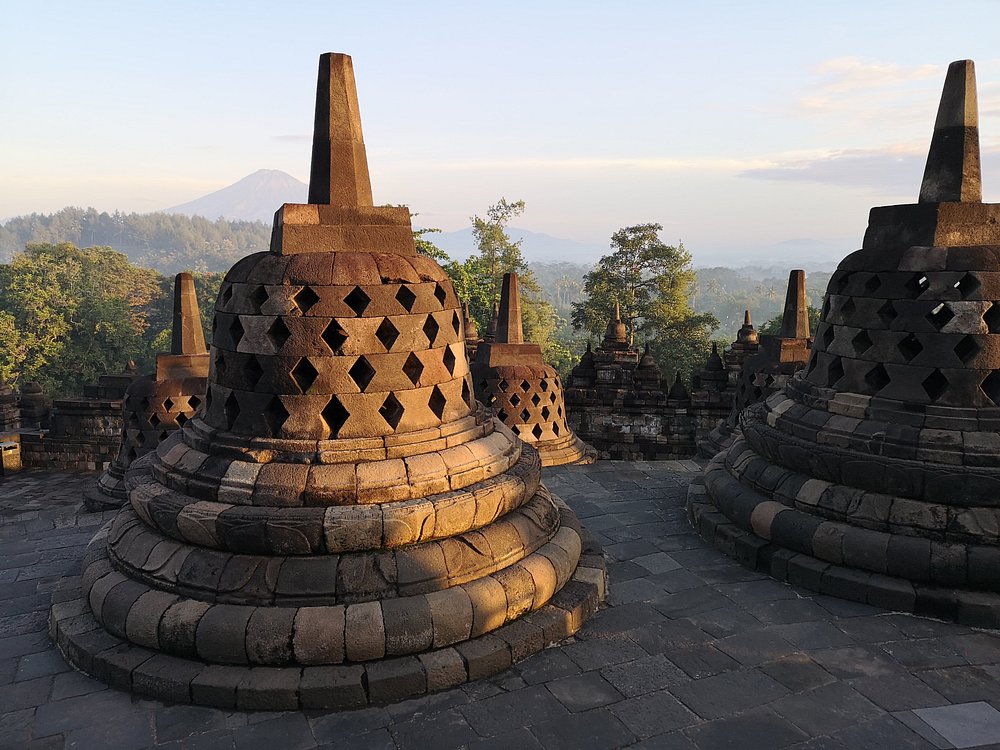 Borobudur Tours