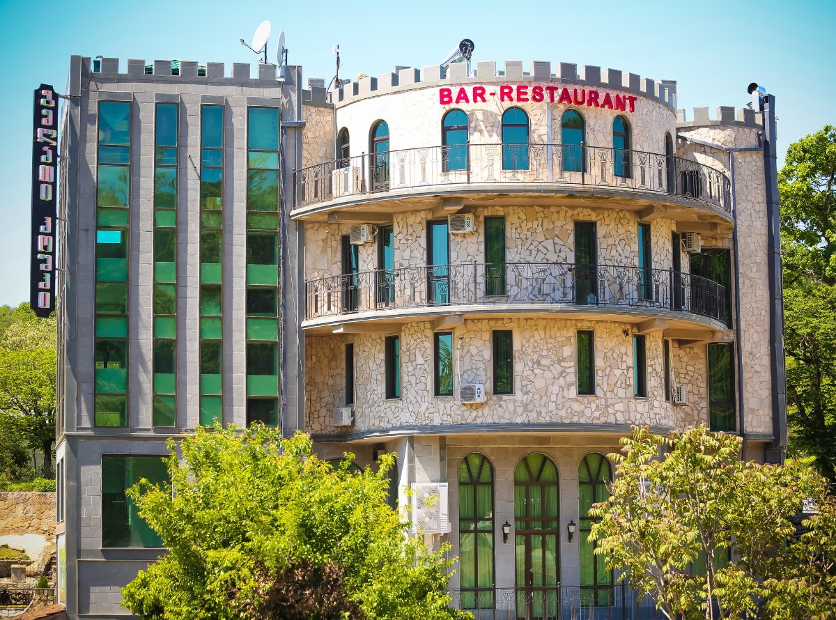 Gelati Tower Hotel-Restaurant