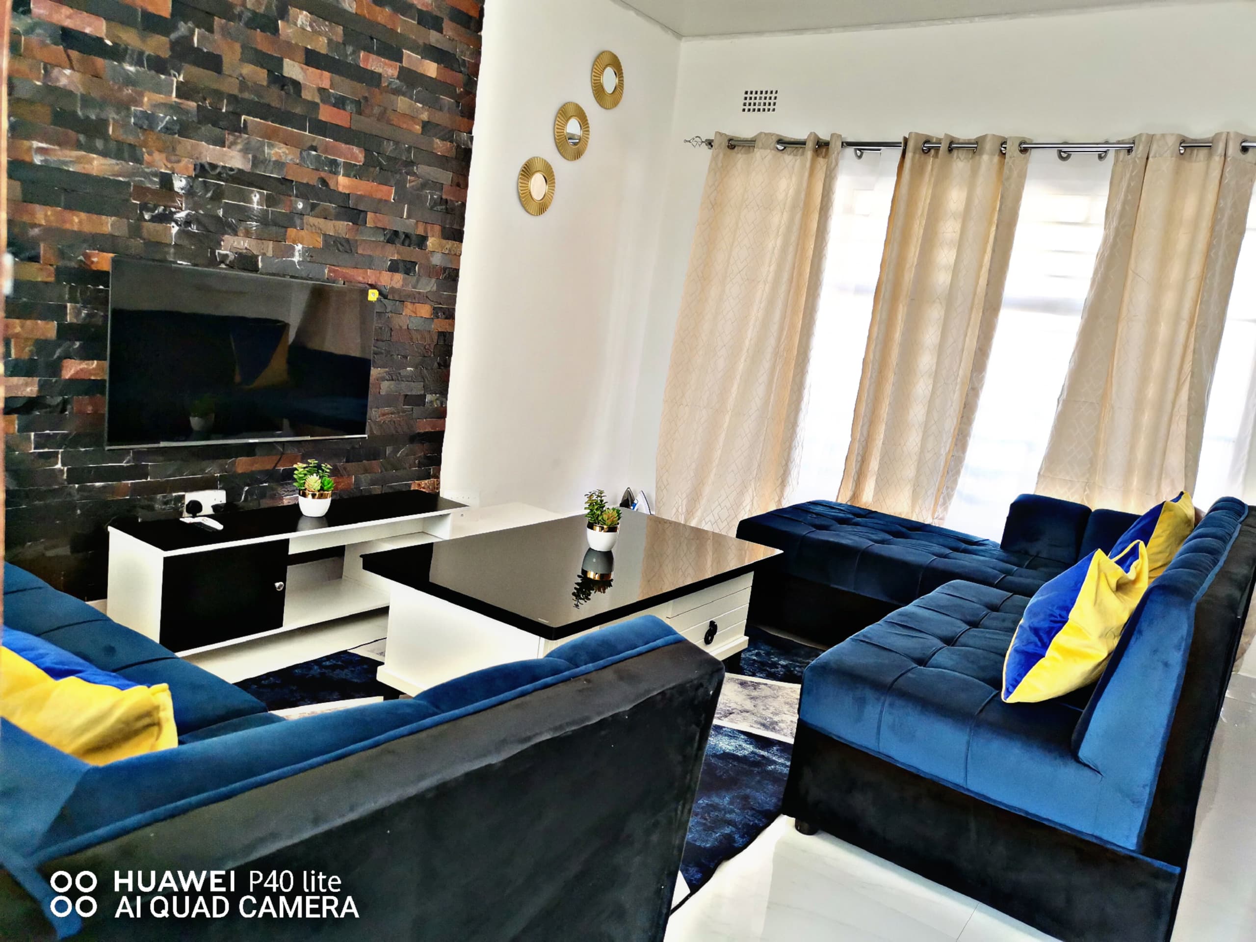 Wamz Apartments And Tours