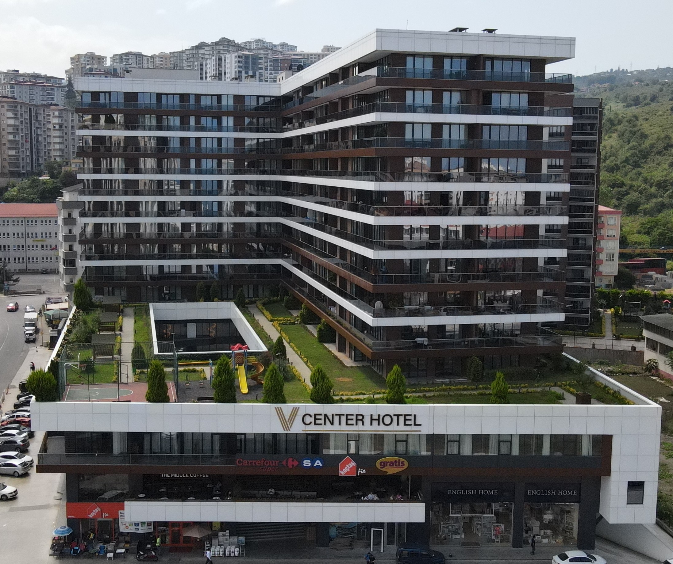 V CENTER HOTEL