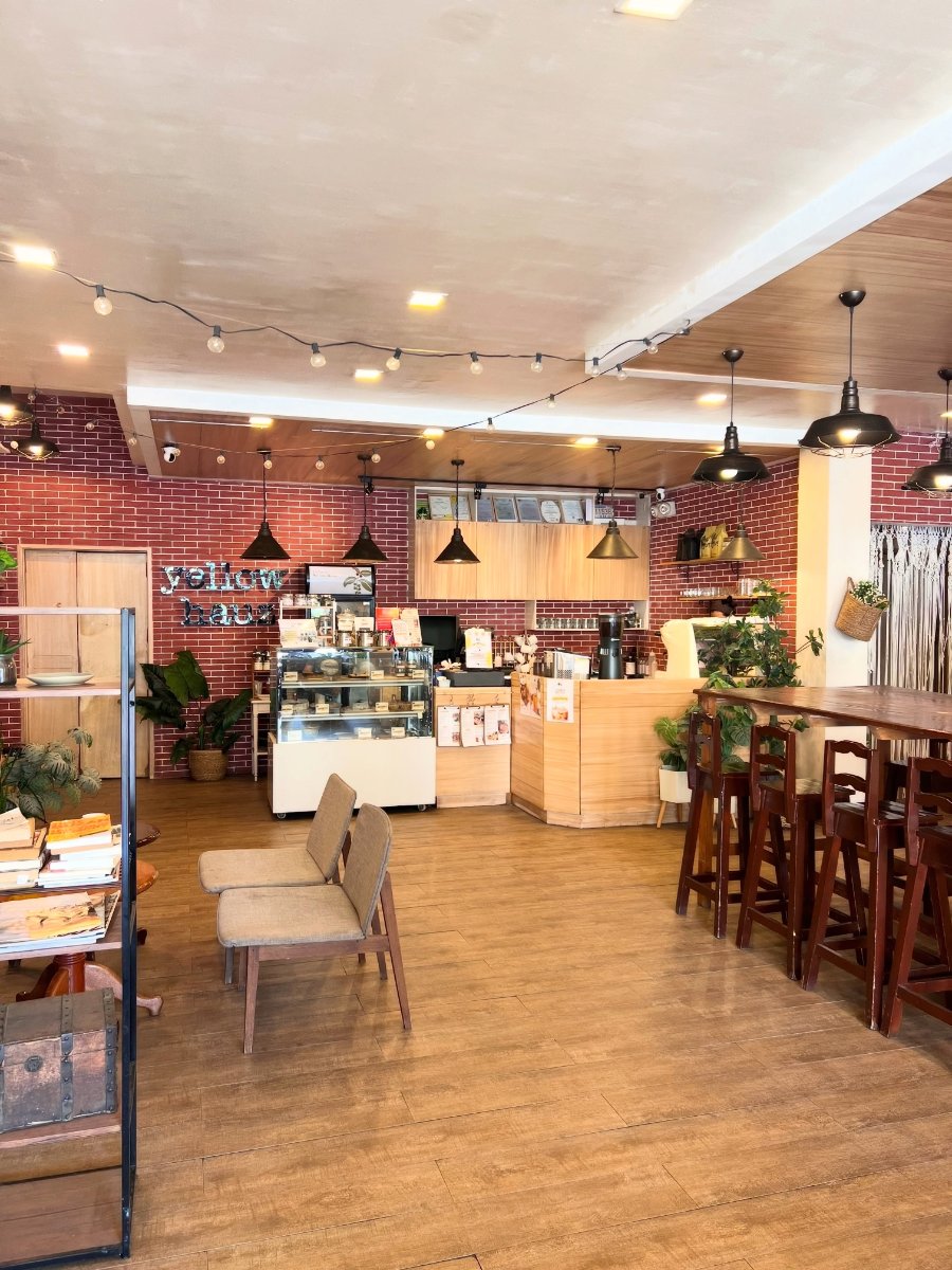 Coffee at Yellow Hauz