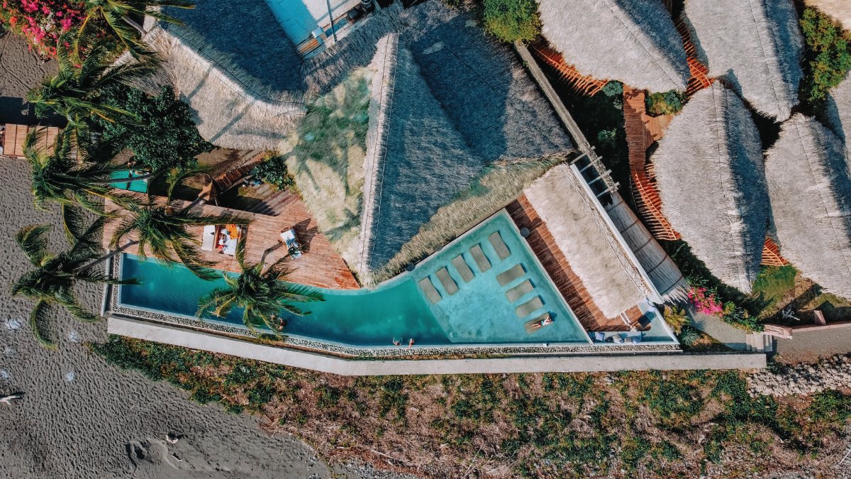 NAWI BEACH HOUSE