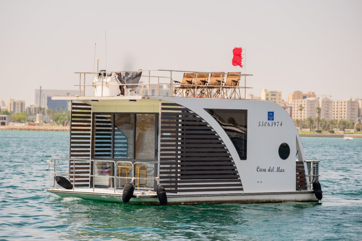 Houseboat Cruise Experience