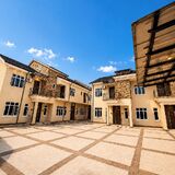 Kiniz Luxury Apartments& Hotel