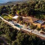 Oak Tree Estate-Luxury Villa
