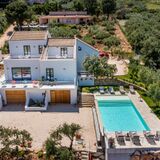 Villa Maria piscina vista mare