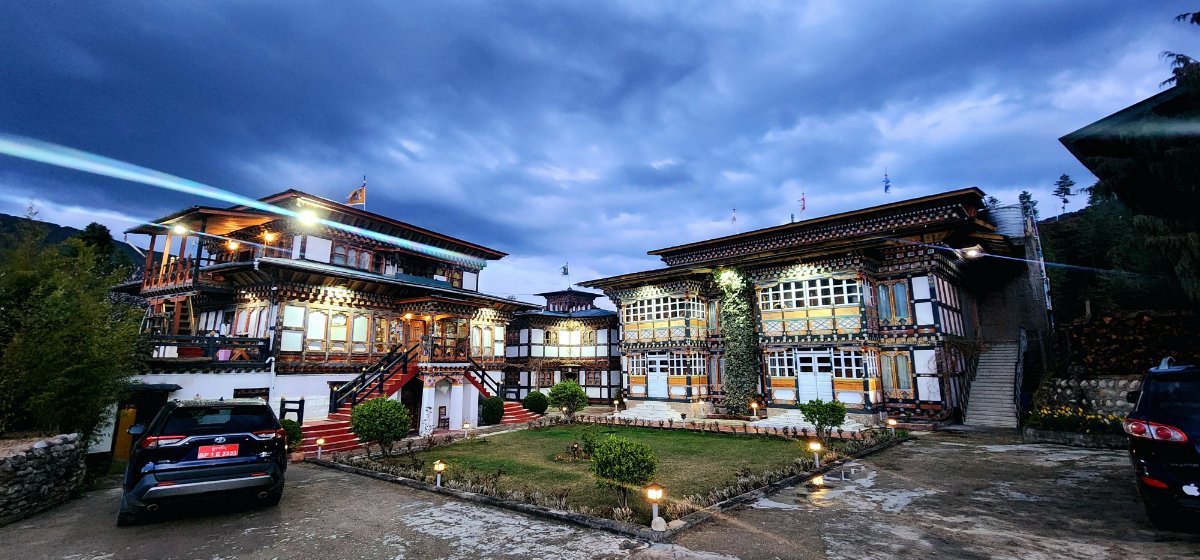 Jakar Village Lodge