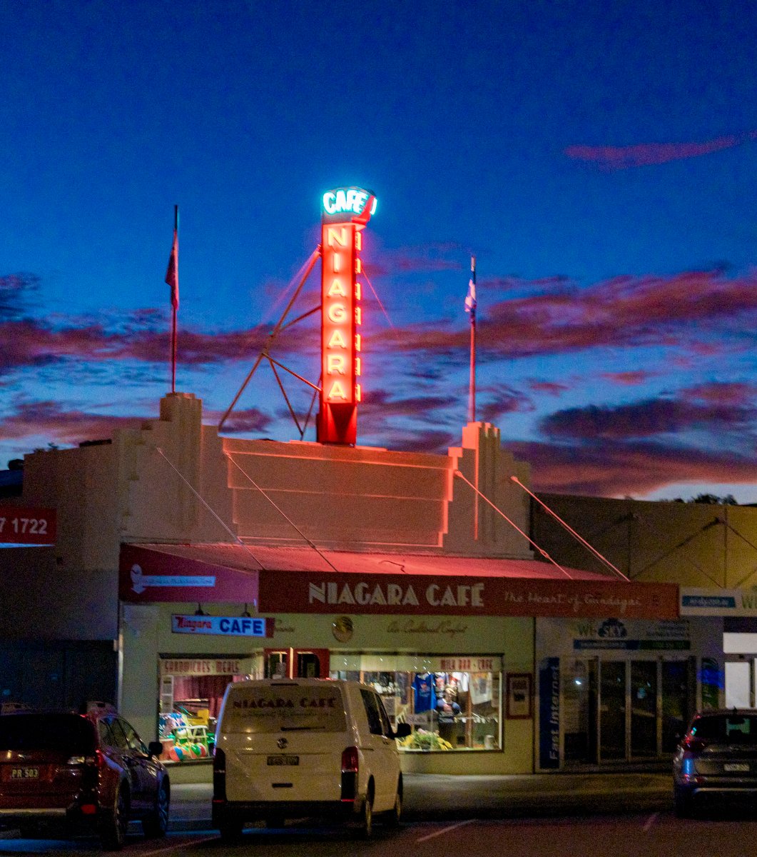 Niagara Cafe