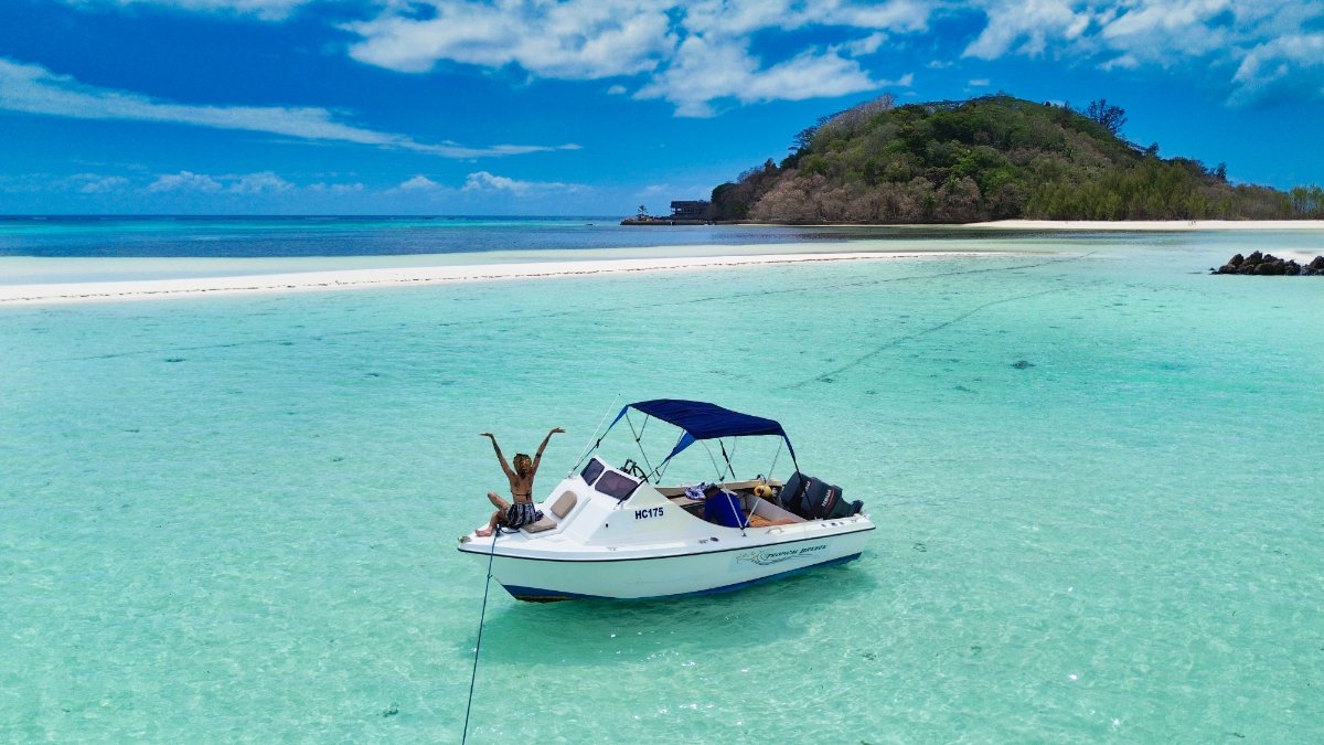 Tropical Paradise Boat Charter