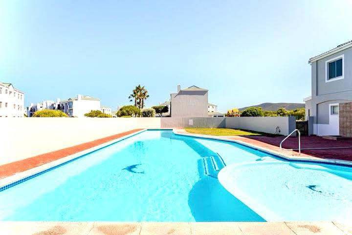 Caline ViP Big Bay Beach Club