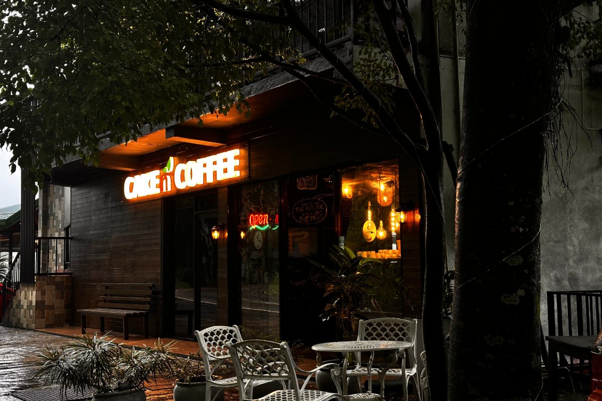 Cake & Coffee Bar