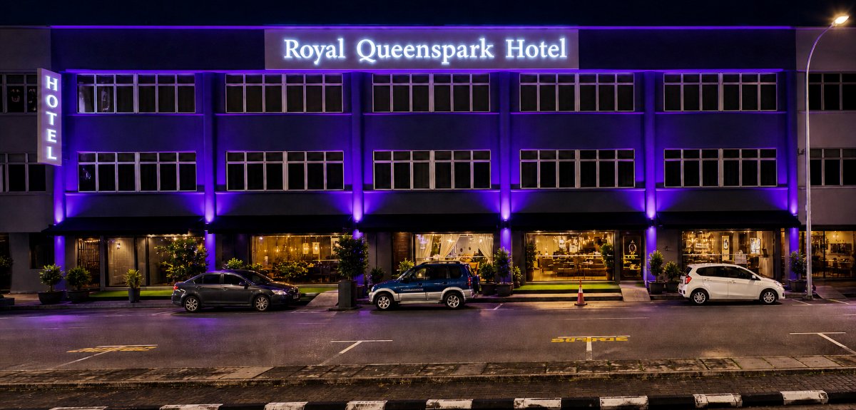 Royal Queenspark Hotel