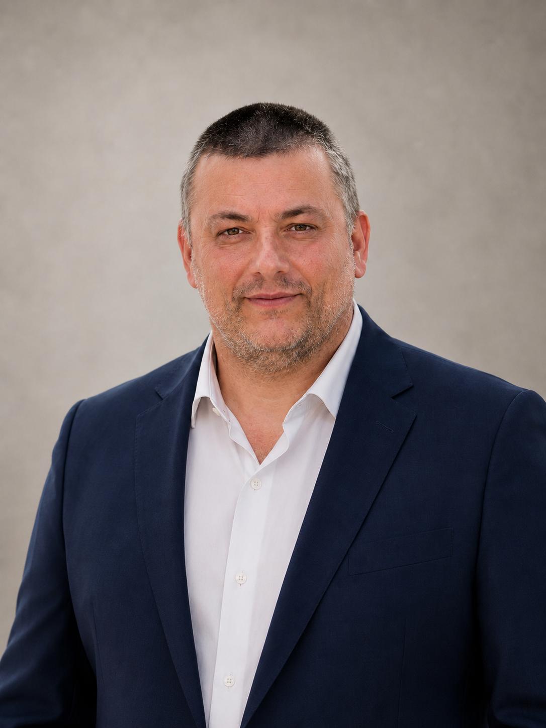 Davide Fois | Travel Consultan