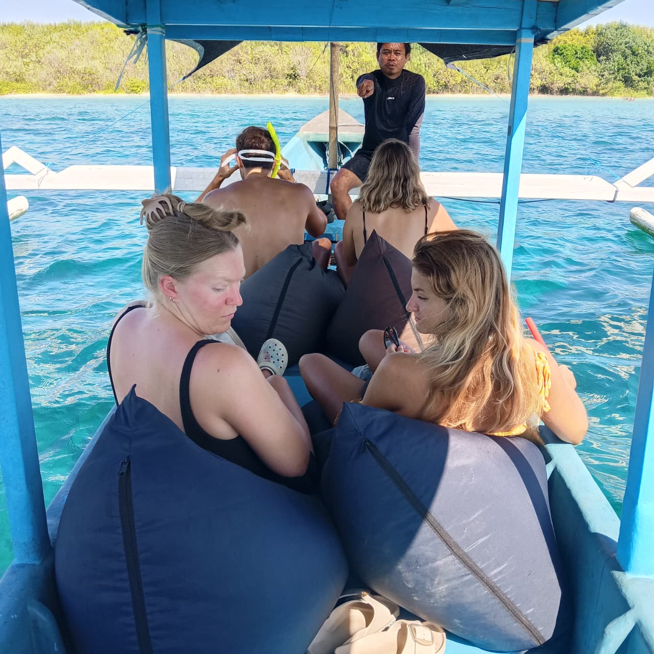 Boat trip to secret Gilis